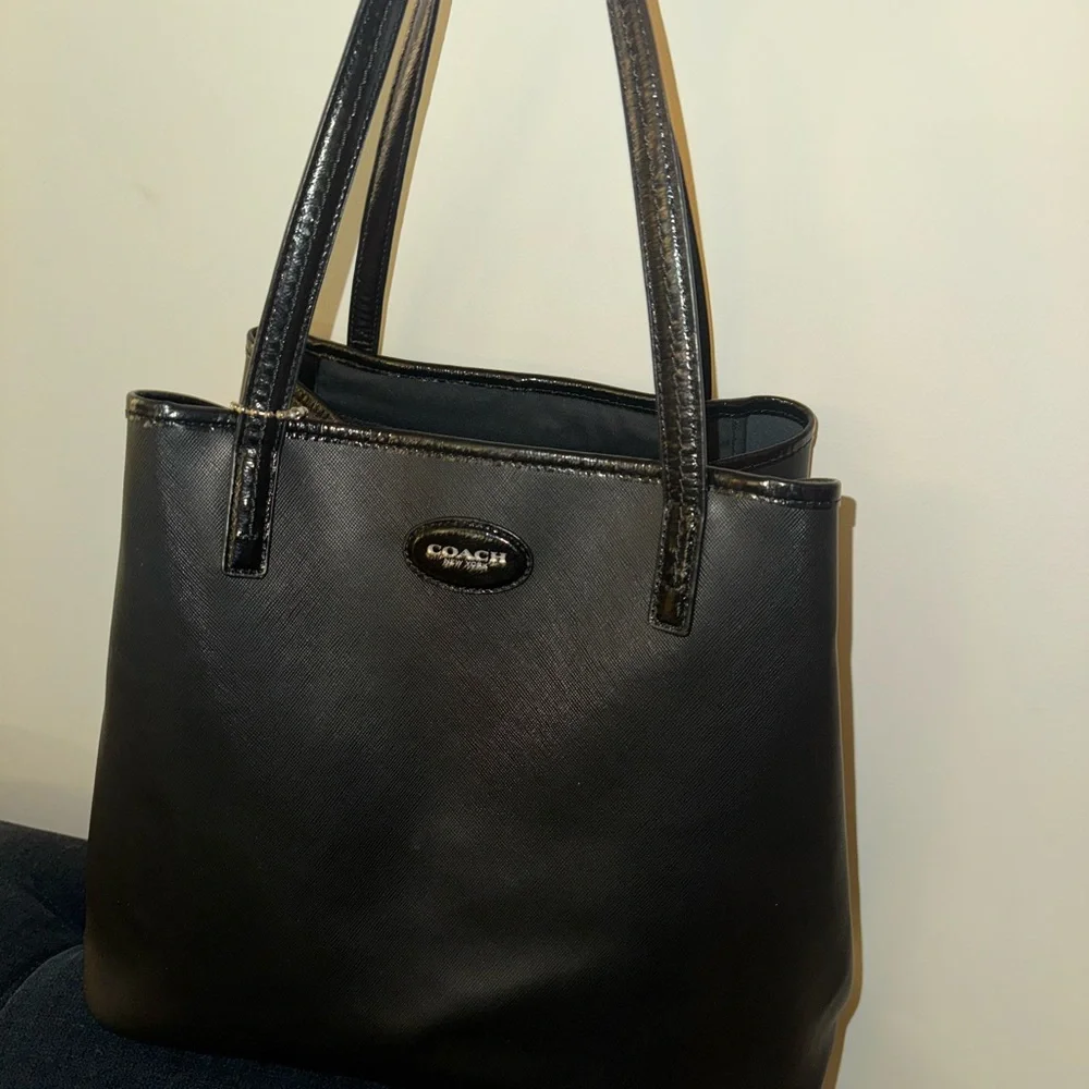 Coach Mtero City Black Tote Bag - Picture 12 of 14